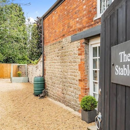 2 Bedroom Cottage In Old Town Swindon Exterior foto
